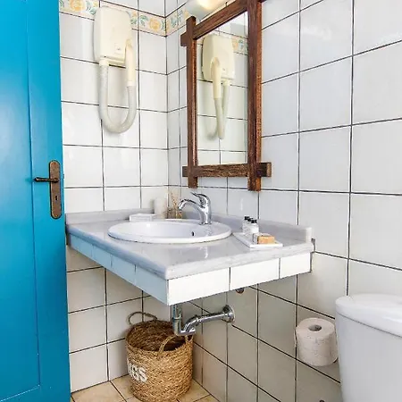 Apartment Nostalgia *